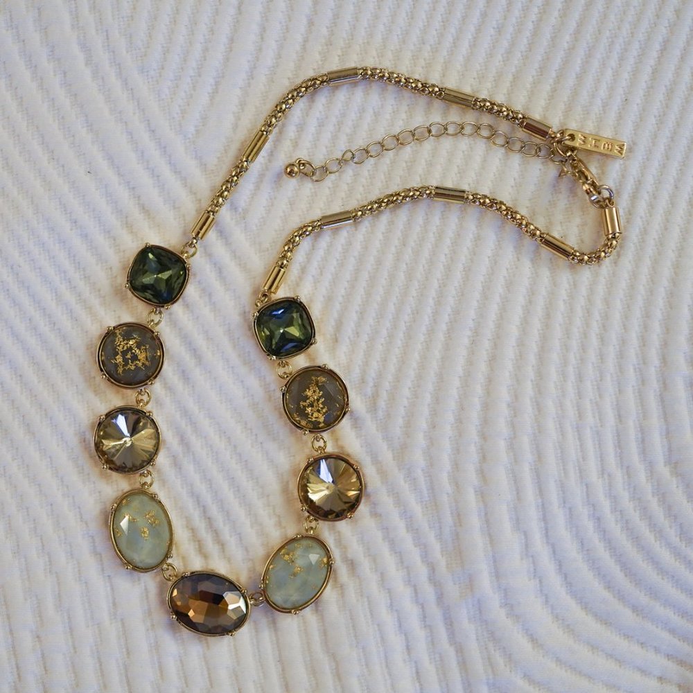 NWOT White House Black Market Station Necklace, Gold with Leaf-Detail